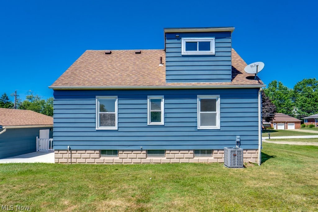 325 Evelyn Avenue Seven Hills OH 44131