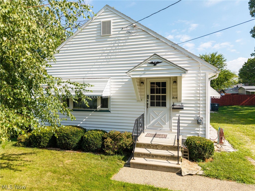 815 Iona Avenue Akron OH 44314