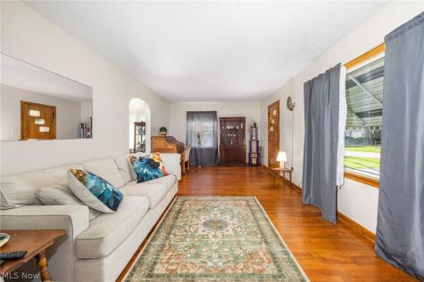 815 Iona Avenue Akron OH 44314