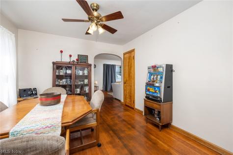 815 Iona Avenue Akron OH 44314