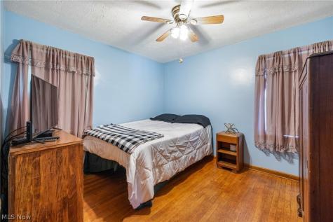815 Iona Avenue Akron OH 44314