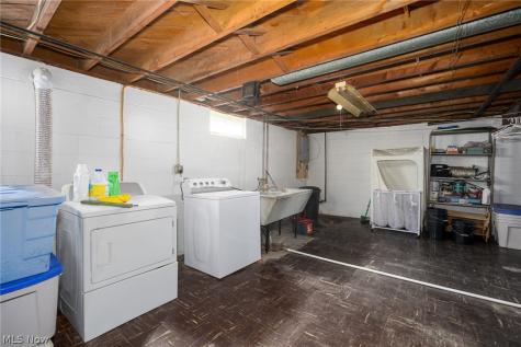 815 Iona Avenue Akron OH 44314