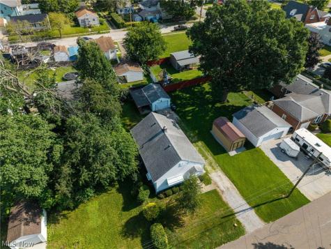 815 Iona Avenue Akron OH 44314