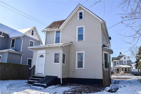 1734 Woodland Avenue NW Canton OH 44703