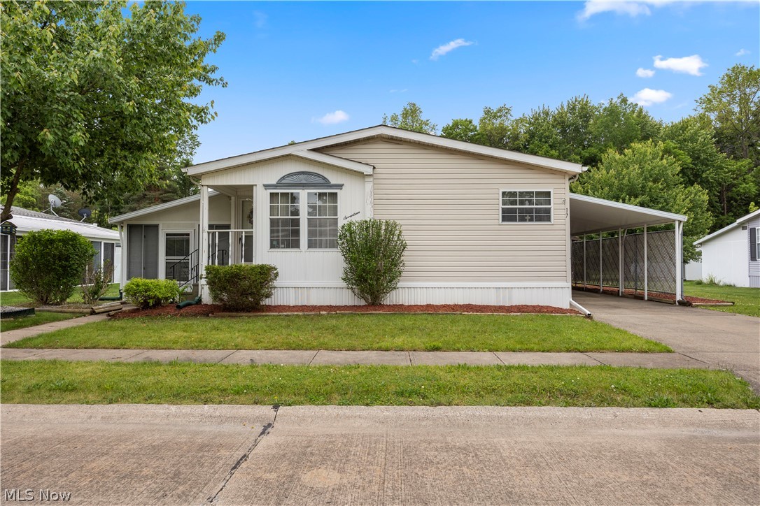17 Schuberts Alley Olmsted Twp OH 44138