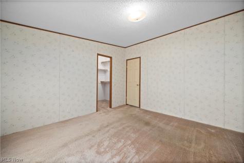 17 Schuberts Alley Olmsted Twp OH 44138