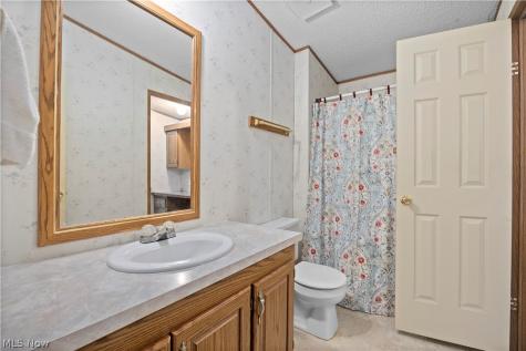 17 Schuberts Alley Olmsted Twp OH 44138
