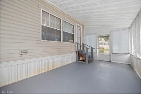 17 Schuberts Alley Olmsted Twp OH 44138
