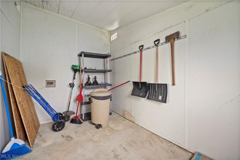17 Schuberts Alley Olmsted Twp OH 44138