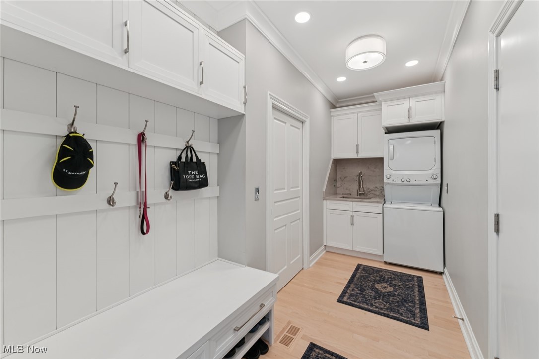 2520 Interlachen Lane Westlake OH 44145