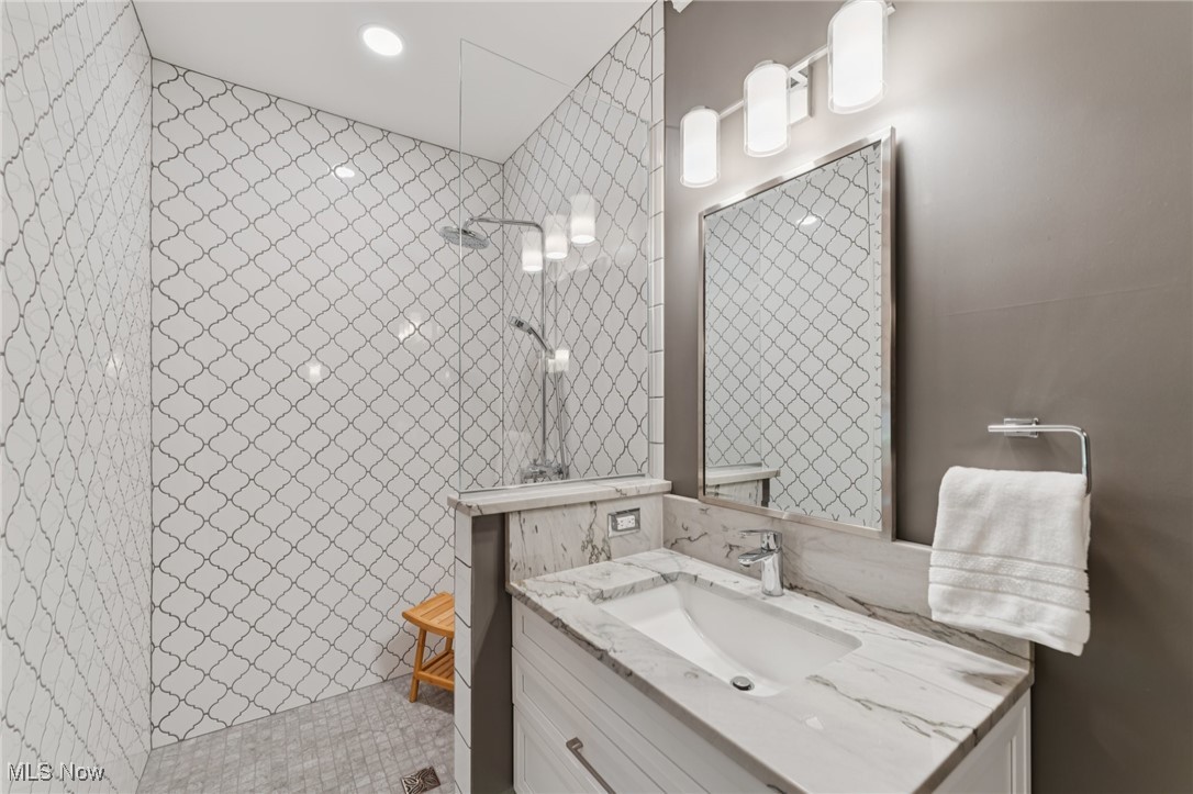 2520 Interlachen Lane Westlake OH 44145