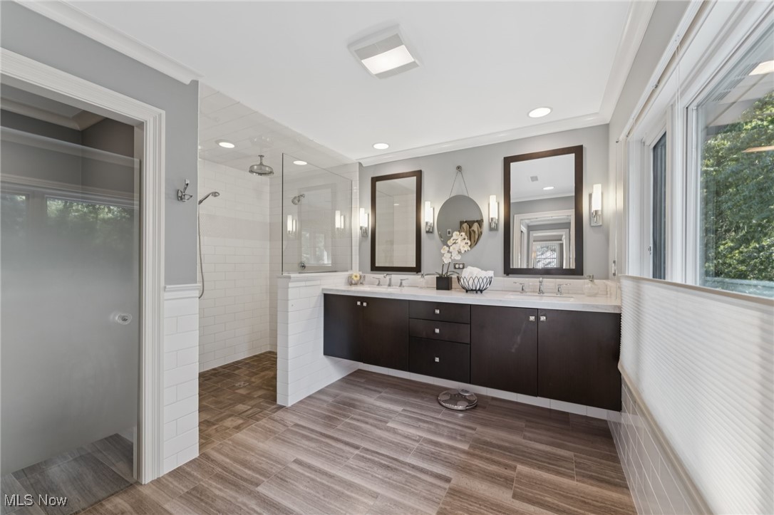 2520 Interlachen Lane Westlake OH 44145