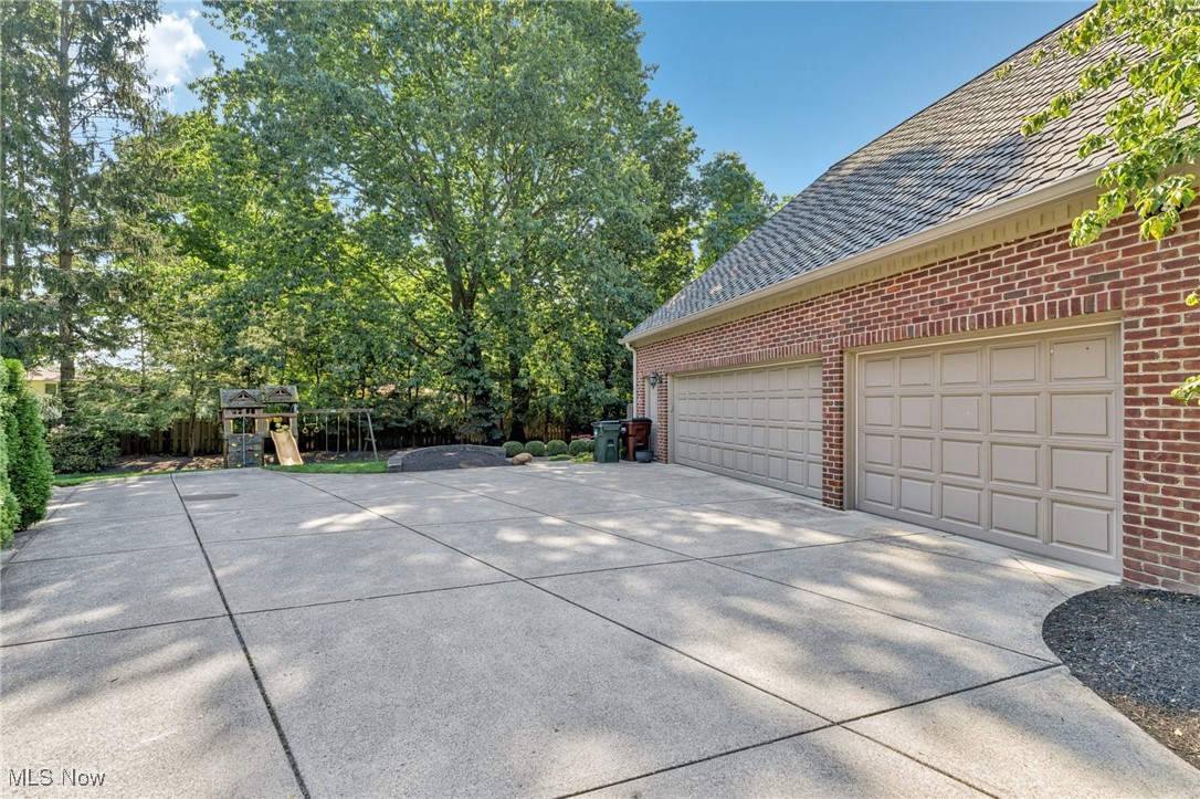 2520 Interlachen Lane Westlake OH 44145