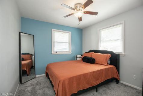 537 Randall Road Elyria OH 44035