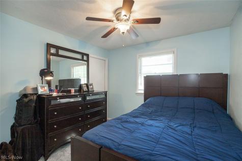 537 Randall Road Elyria OH 44035