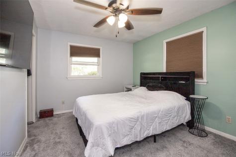 537 Randall Road Elyria OH 44035