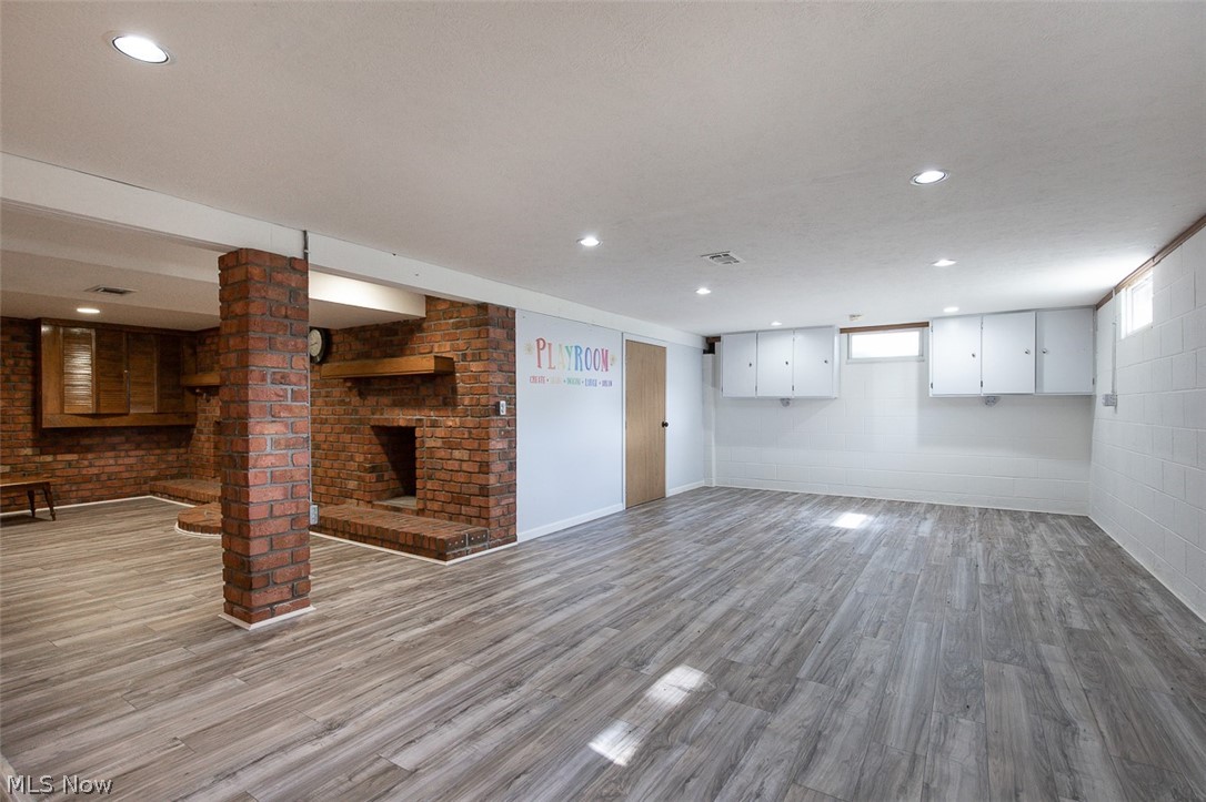 537 Randall Road Elyria OH 44035