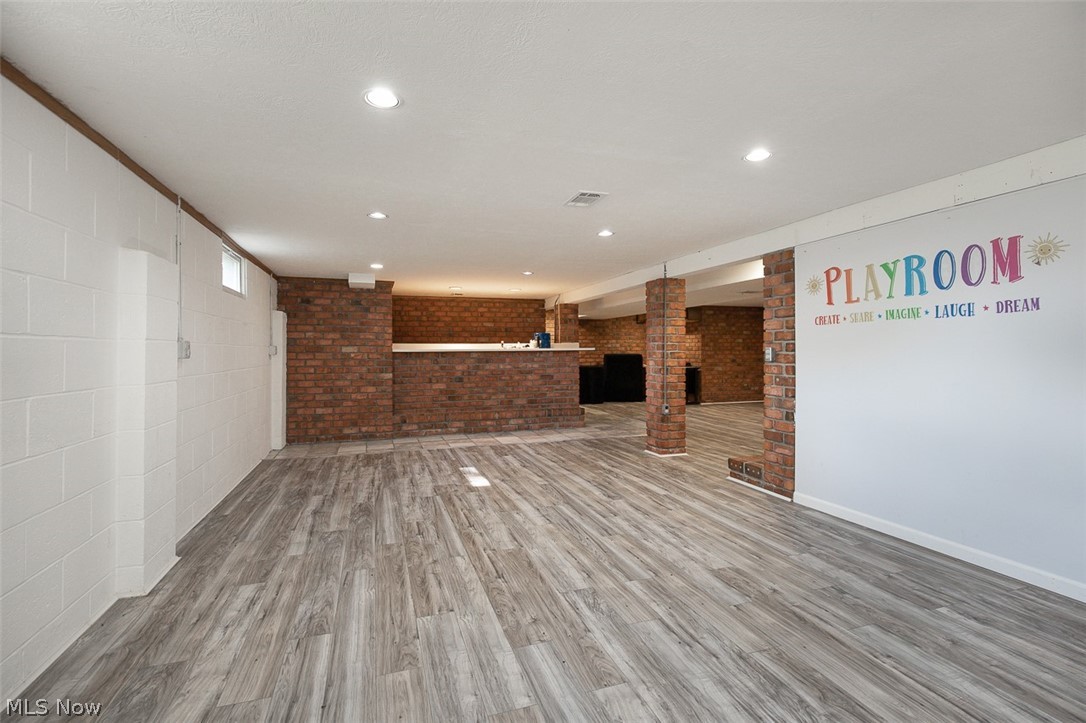 537 Randall Road Elyria OH 44035