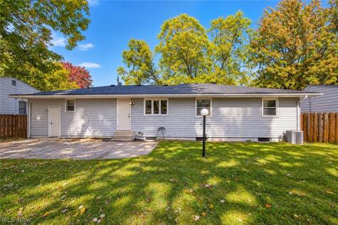537 Randall Road Elyria OH 44035
