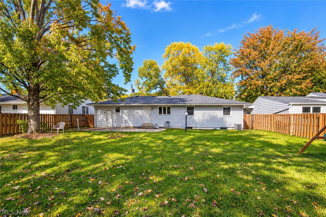 537 Randall Road Elyria OH 44035