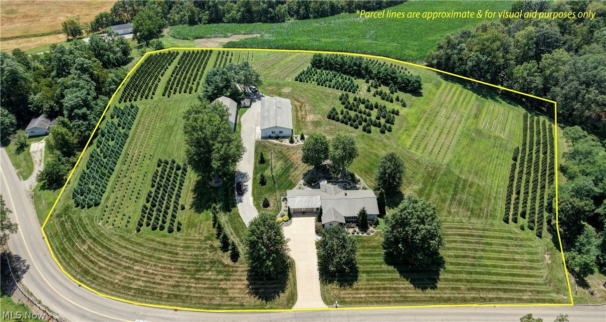 4508 Schneiders Crossing Road NW Dover OH 44622