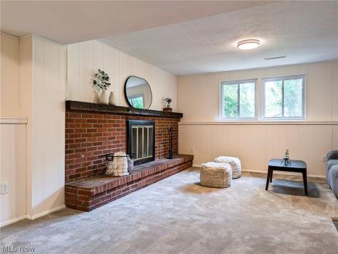1210 Tumbleweed Street NE Uniontown OH 44685