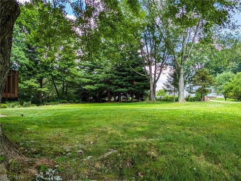 1210 Tumbleweed Street NE Uniontown OH 44685