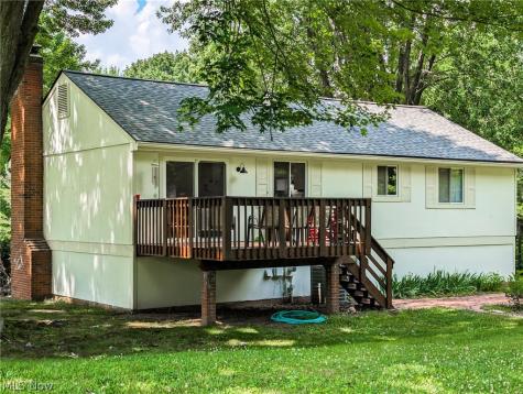 1210 Tumbleweed Street NE Uniontown OH 44685