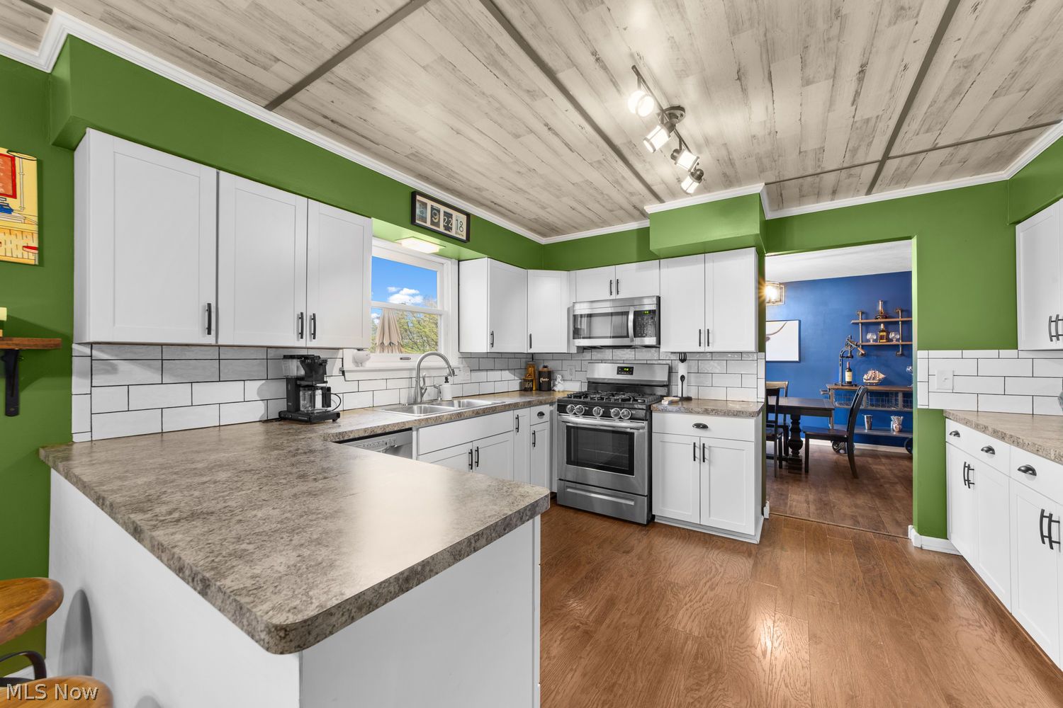 122 Lakeview Drive Avon Lake OH 44012