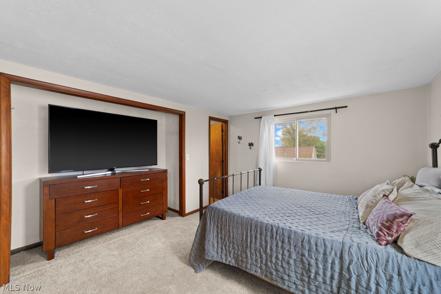 122 Lakeview Drive Avon Lake OH 44012