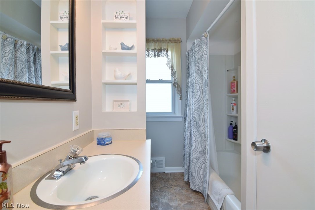 6262 Dunham Road Maple Heights OH 44137