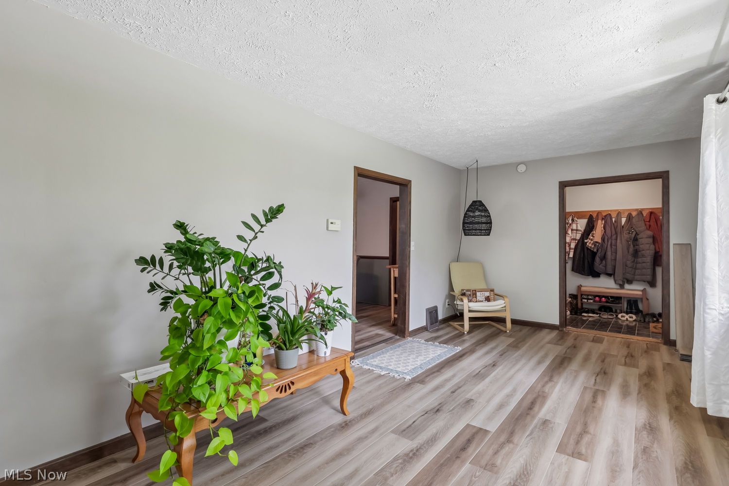 2572 S Hubbard Road Lowellville OH 44436