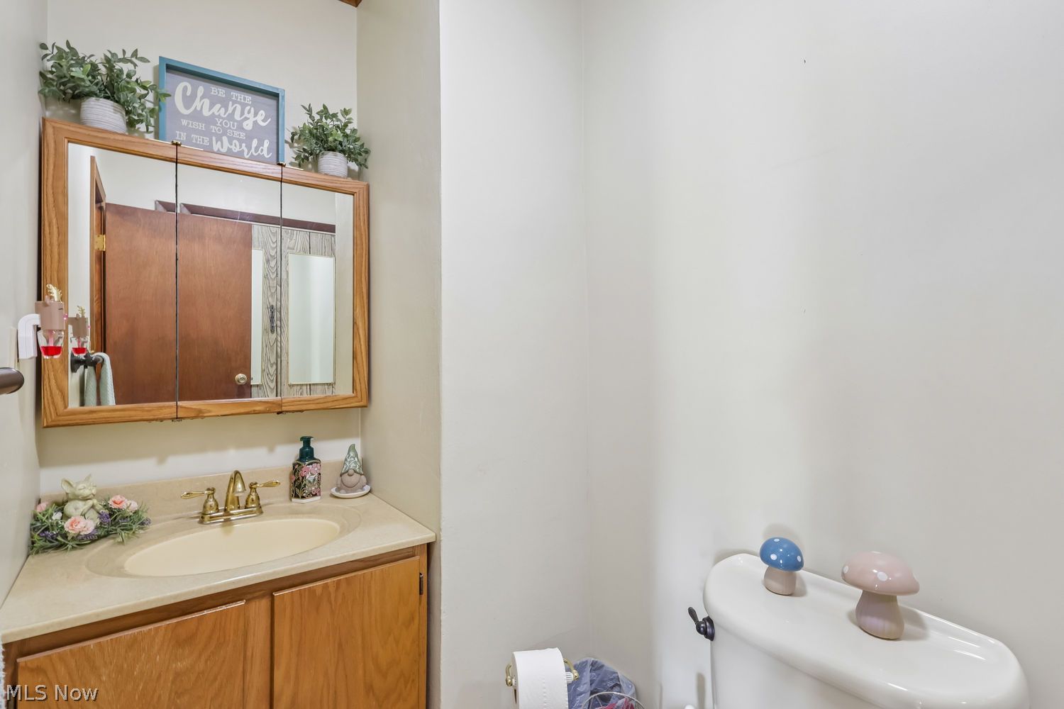 2572 S Hubbard Road Lowellville OH 44436