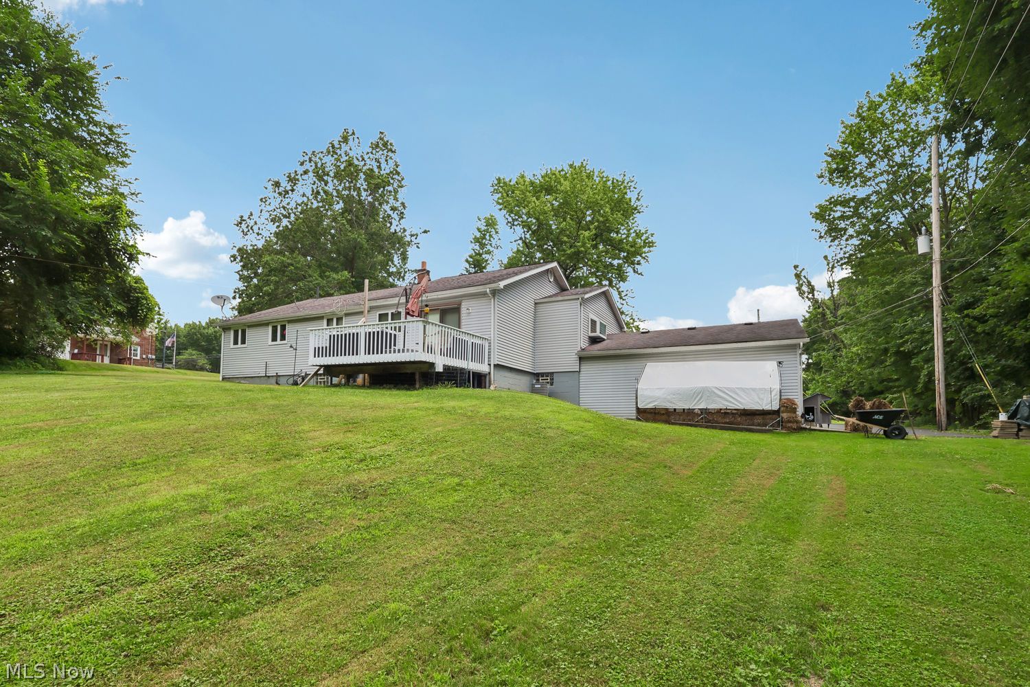 2572 S Hubbard Road Lowellville OH 44436