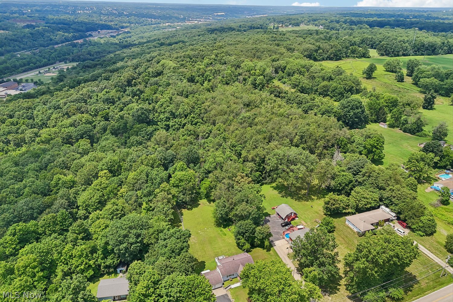 2572 S Hubbard Road Lowellville OH 44436