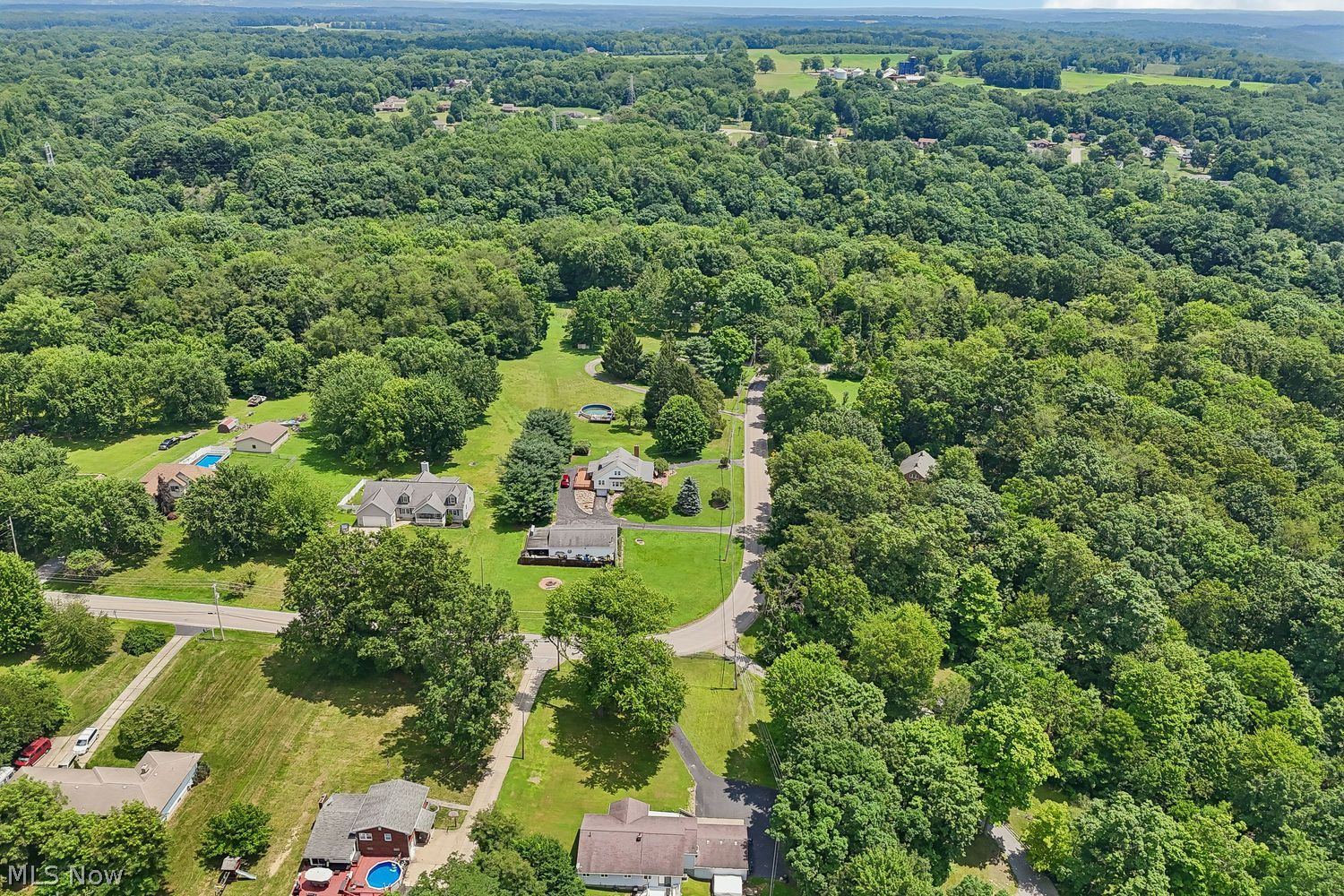 2572 S Hubbard Road Lowellville OH 44436