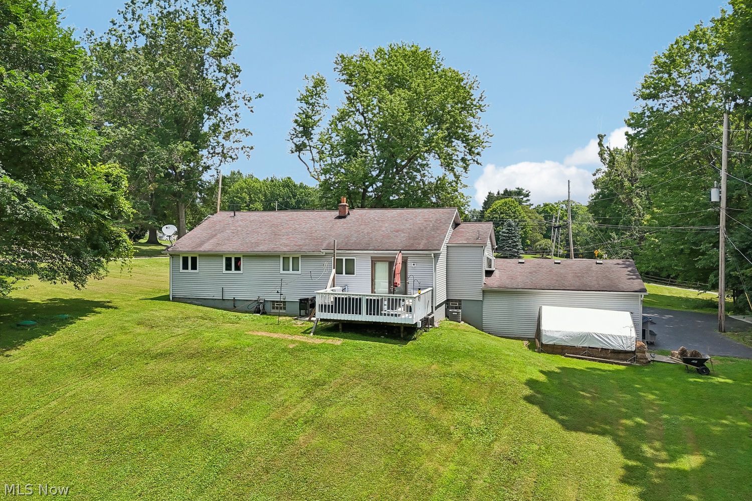2572 S Hubbard Road Lowellville OH 44436