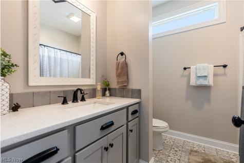 5705 Shadow Ridge Circle NW North Canton OH 44720