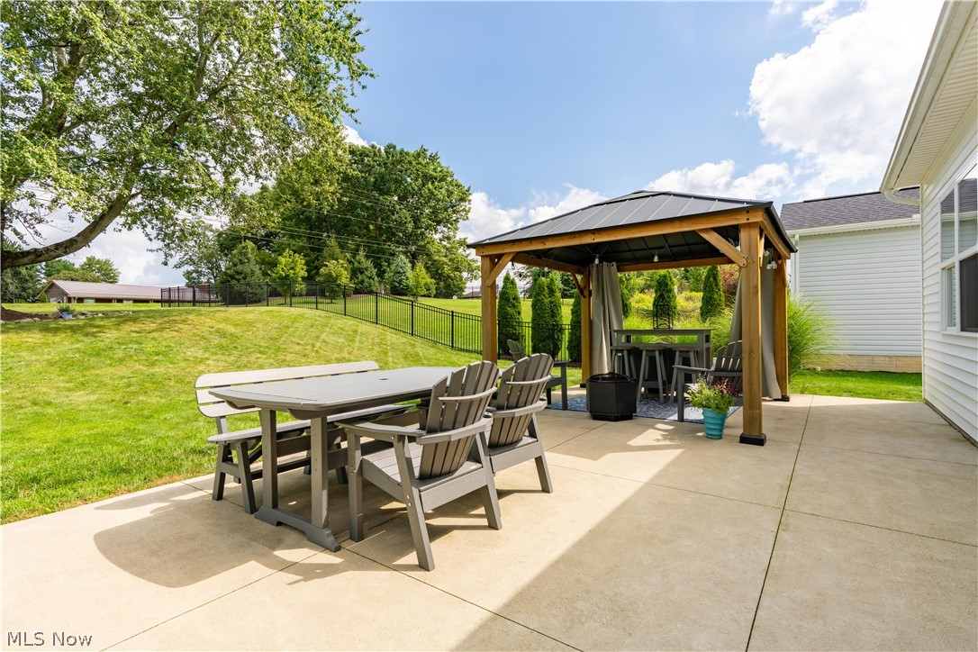 5705 Shadow Ridge Circle NW North Canton OH 44720