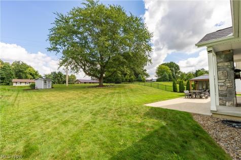 5705 Shadow Ridge Circle NW North Canton OH 44720