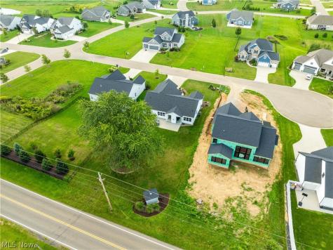5705 Shadow Ridge Circle NW North Canton OH 44720
