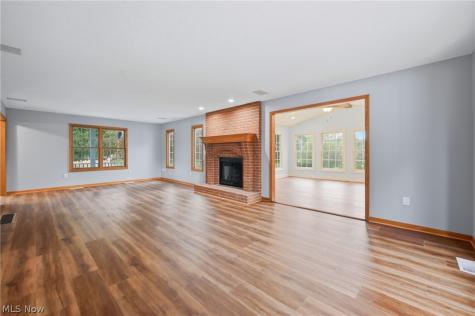 908 Sand Lot Circle Louisville OH 44641