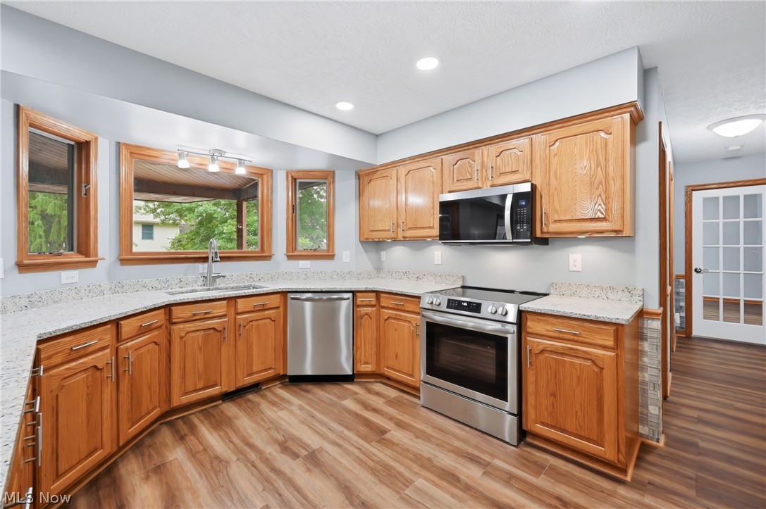 908 Sand Lot Circle Louisville OH 44641