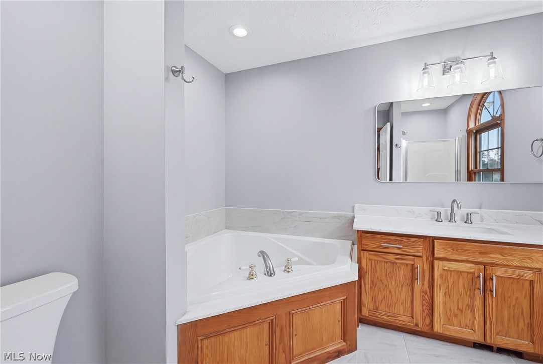 908 Sand Lot Circle Louisville OH 44641