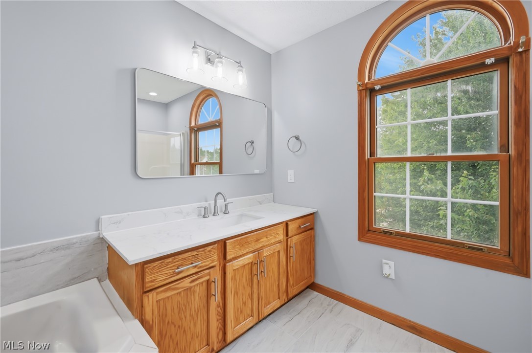 908 Sand Lot Circle Louisville OH 44641