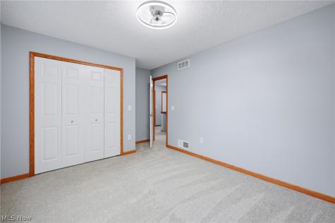 908 Sand Lot Circle Louisville OH 44641