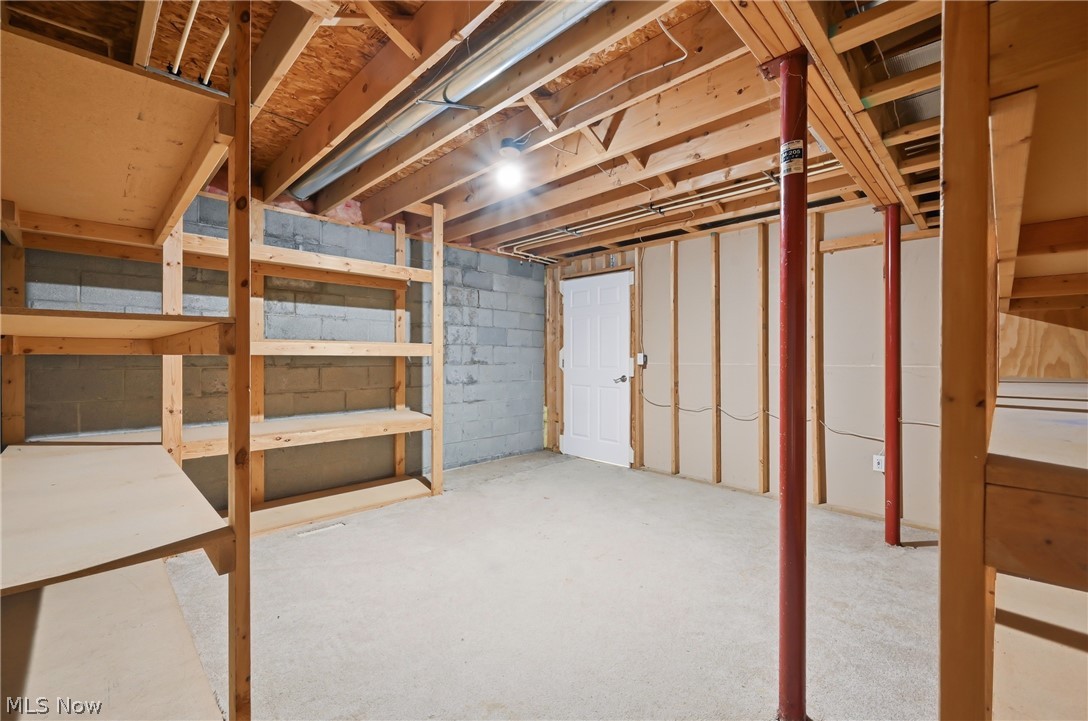 908 Sand Lot Circle Louisville OH 44641