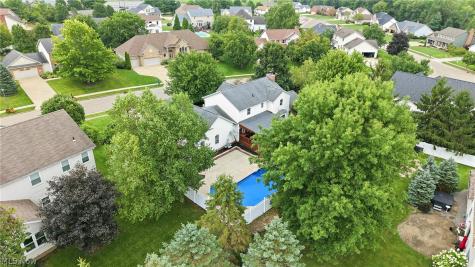 908 Sand Lot Circle Louisville OH 44641
