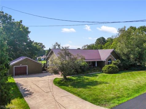 6031 Woodcrest Avenue NE Canton OH 44721
