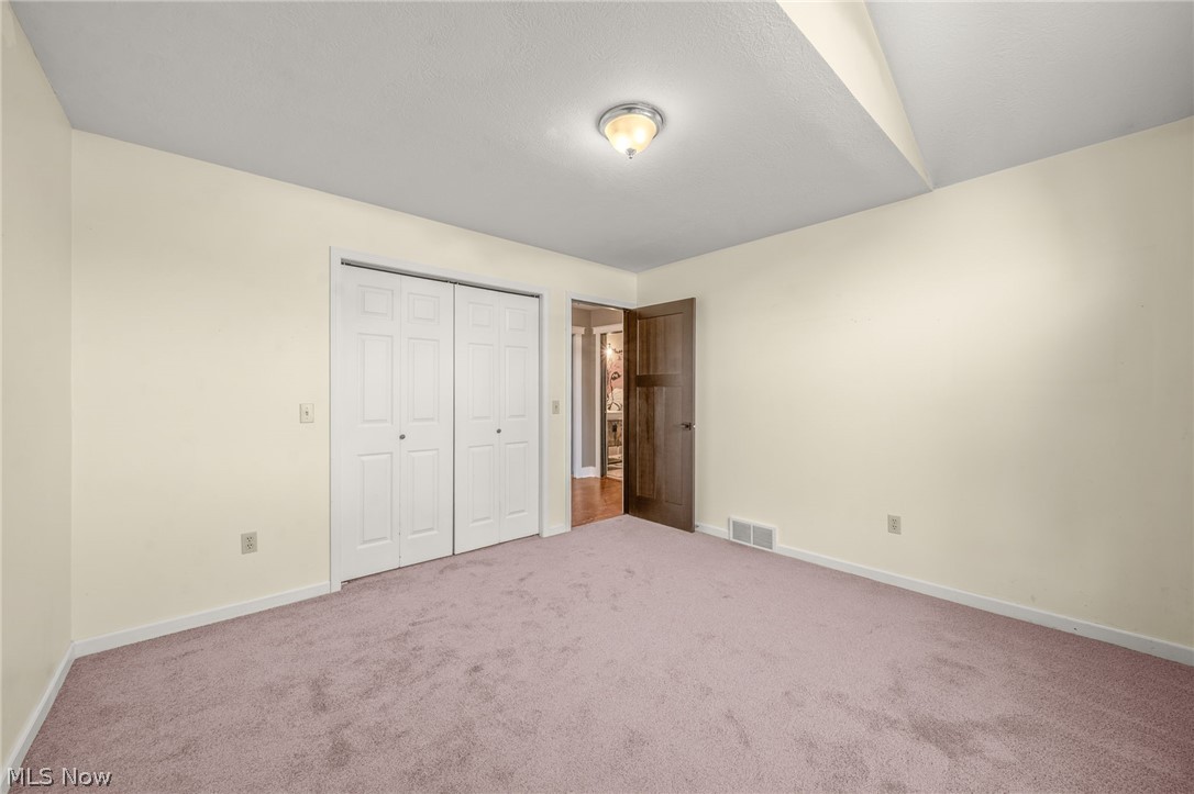 6031 Woodcrest Avenue NE Canton OH 44721